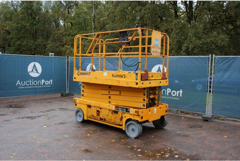 Haulotte Compact 12 - Plataforma de tijeras: foto 3 Haulotte Compact 12 - Plataforma de tijeras: foto 3