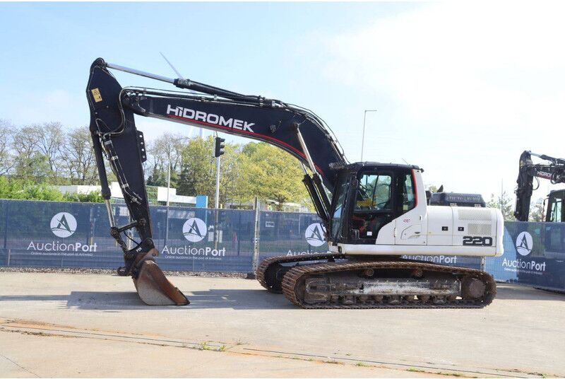 Hidromek HMK220LC3B - Excavadora de cadenas: foto 1 Hidromek HMK220LC3B - Excavadora de cadenas: foto 1