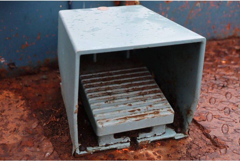 Plataforma telescopica Hitachi HX140B: foto 19 Plataforma telescopica Hitachi HX140B: foto 19