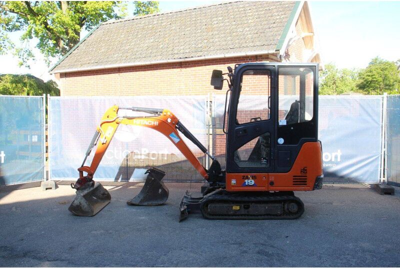 Hitachi ZX19-6CR - Miniexcavadora: foto 2 Hitachi ZX19-6CR - Miniexcavadora: foto 2