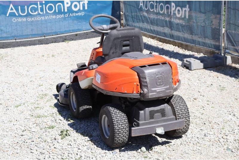 Husqvarna R214TC - Cortacésped: foto 4 Husqvarna R214TC - Cortacésped: foto 4