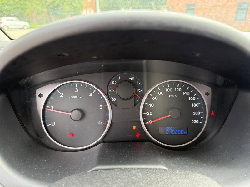 Sedan Hyundai i20 1.1 CRDI: foto 12