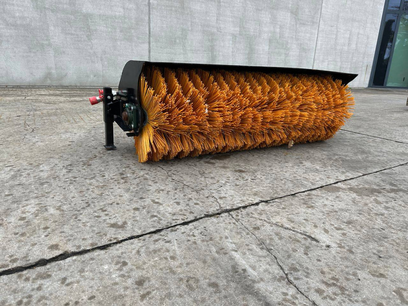 Future FT-SE61 - Implemento: foto 1 Future FT-SE61 - Implemento: foto 1