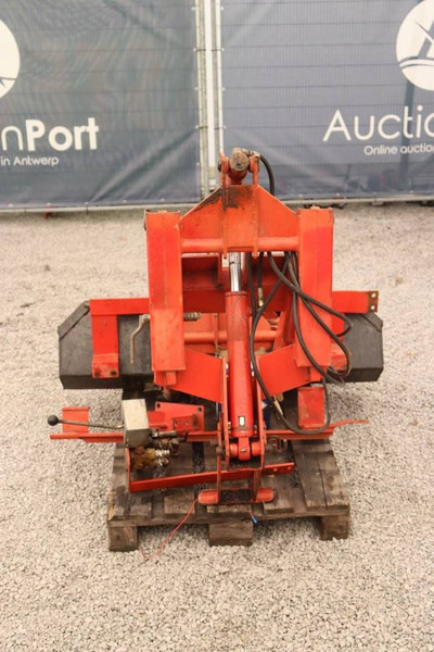 Tractor front loader with backhoe attachment - Implemento: foto 5 Tractor front loader with backhoe attachment - Implemento: foto 5