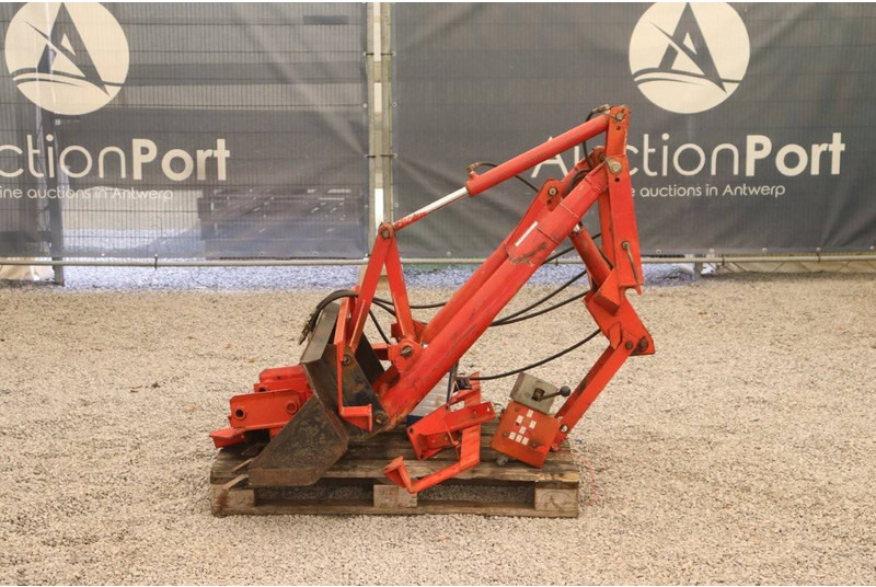 Tractor front loader with backhoe attachment - Implemento: foto 2 Tractor front loader with backhoe attachment - Implemento: foto 2