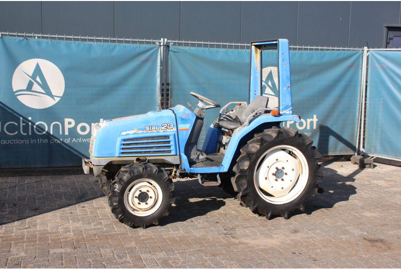 Iseki Sial 23 - Tractor: foto 1 Iseki Sial 23 - Tractor: foto 1