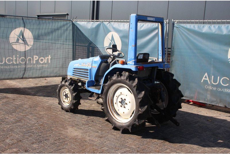 Iseki Sial 23 - Tractor: foto 3 Iseki Sial 23 - Tractor: foto 3