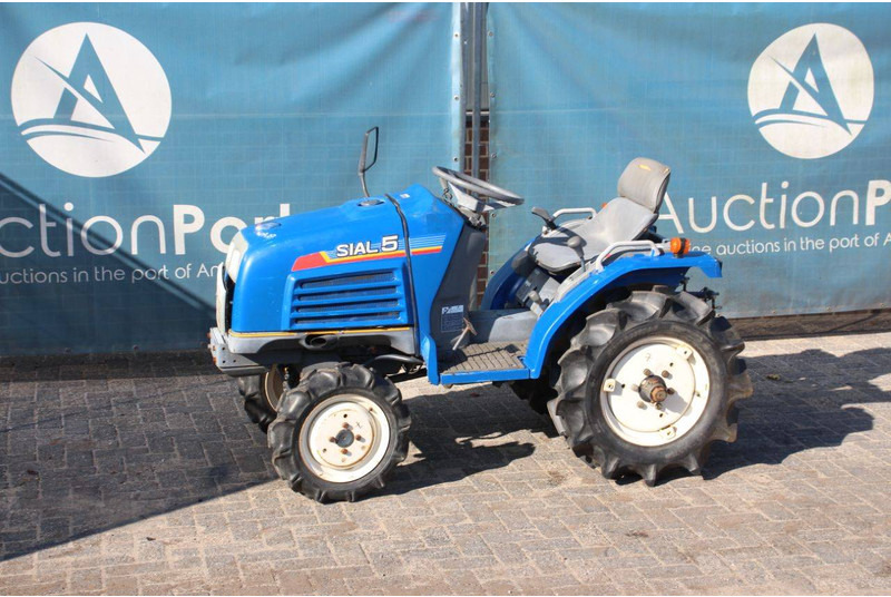 Iseki Sial 5 - Tractor: foto 1 Iseki Sial 5 - Tractor: foto 1