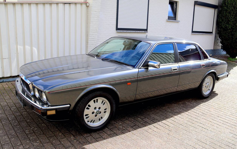 Jaguar XJ-12 - Sedan: foto 1 Jaguar XJ-12 - Sedan: foto 1