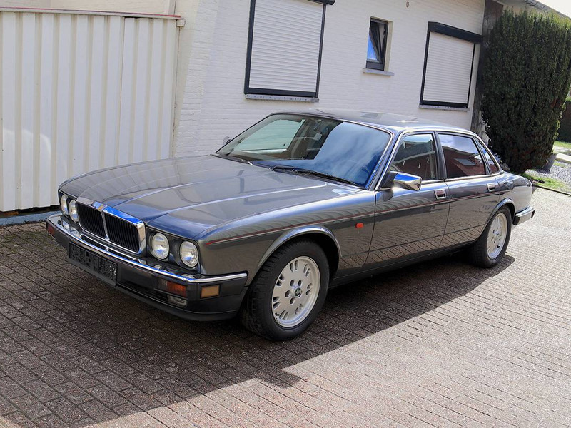Jaguar XJ-12 - Sedan: foto 2 Jaguar XJ-12 - Sedan: foto 2