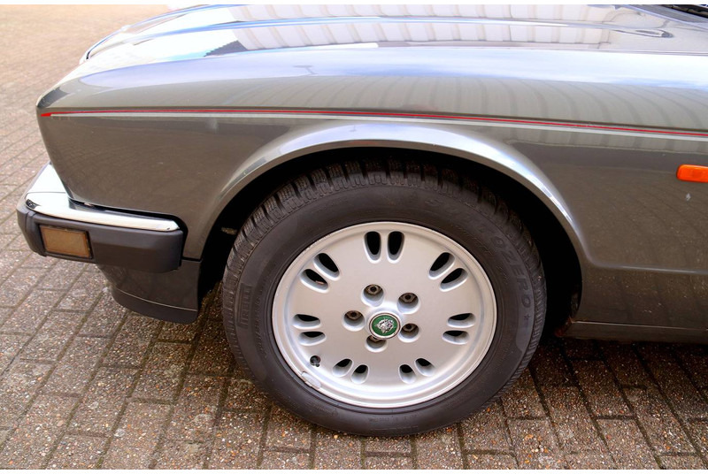 Jaguar XJ-12 - Sedan: foto 5 Jaguar XJ-12 - Sedan: foto 5