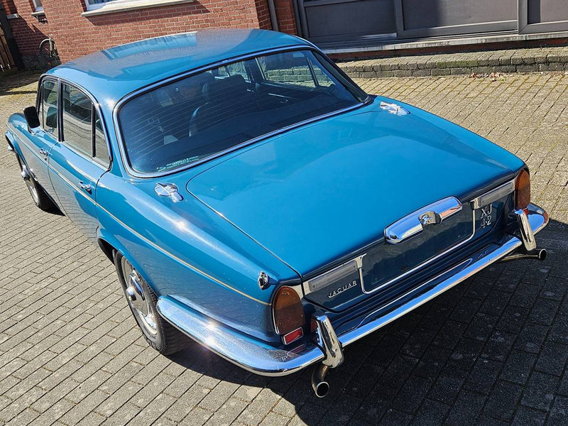 Jaguar XJ 4.2 Manual 4-Speed Overdrive - Sedan: foto 4 Jaguar XJ 4.2 Manual 4-Speed Overdrive - Sedan: foto 4