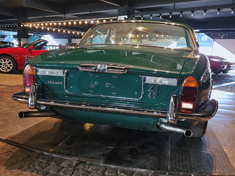 Jaguar XJ (series II) 4.2 Automatic - Sedan: foto 5 Jaguar XJ (series II) 4.2 Automatic - Sedan: foto 5