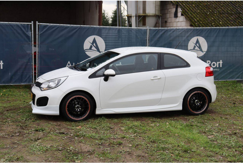 Kia Rio - Sedan: foto 1 Kia Rio - Sedan: foto 1