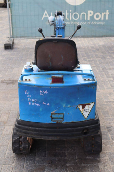 Kobelco SK007 - Miniexcavadora: foto 5 Kobelco SK007 - Miniexcavadora: foto 5