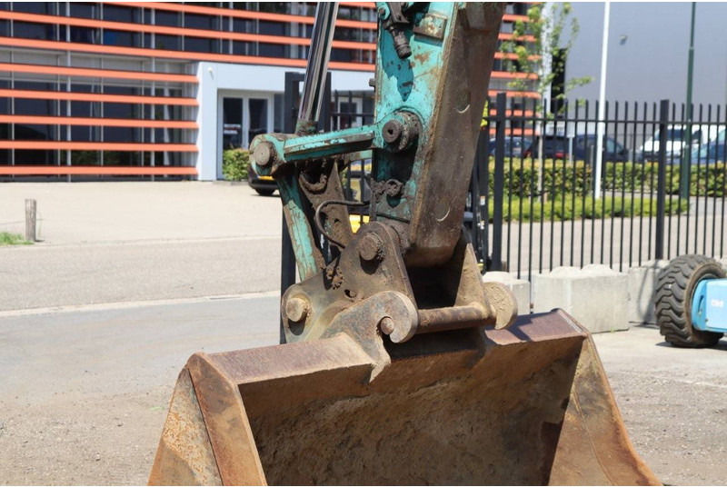 Excavadora de cadenas Kobelco SK235SR: foto 14