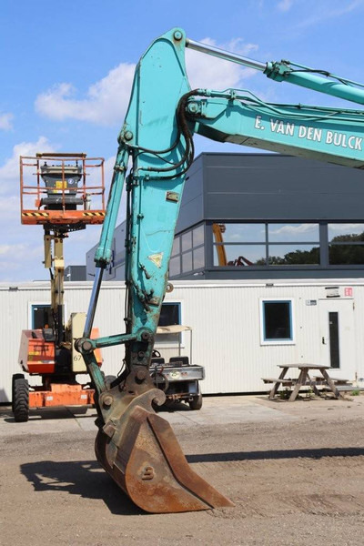 Excavadora de cadenas Kobelco SK235SR: foto 10