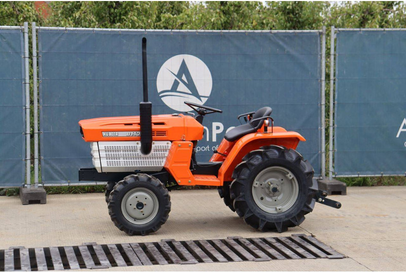 Kubota B1400DT - Tractor: foto 1 Kubota B1400DT - Tractor: foto 1