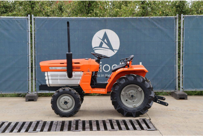 Kubota B1400DT - Tractor: foto 2 Kubota B1400DT - Tractor: foto 2