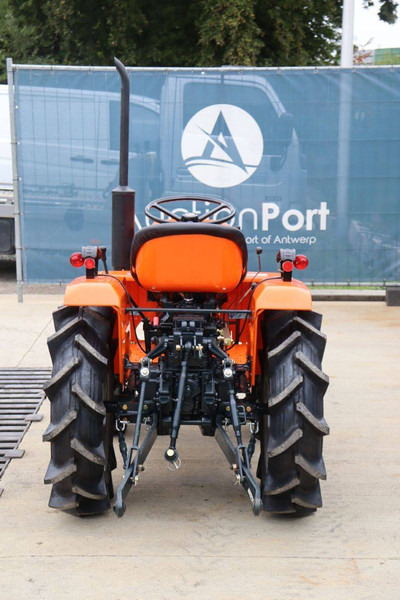 Kubota B1502DT - Tractor: foto 5 Kubota B1502DT - Tractor: foto 5