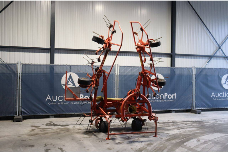 Kuhn GF6401MH - Henificadora: foto 1 Kuhn GF6401MH - Henificadora: foto 1