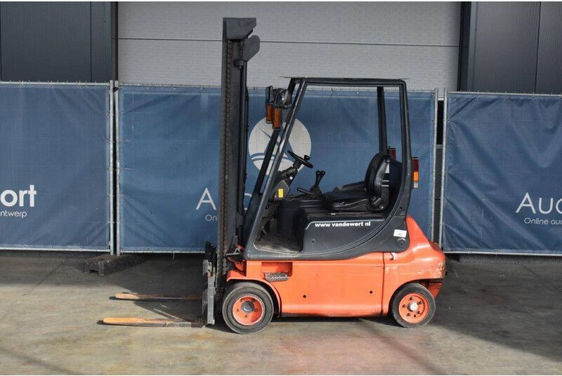 Linde E20P - Carretilla elevadora eléctrica: foto 2 Linde E20P - Carretilla elevadora eléctrica: foto 2