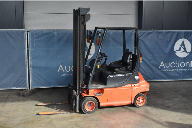 Linde E20P - Carretilla elevadora eléctrica: foto 1 Linde E20P - Carretilla elevadora eléctrica: foto 1