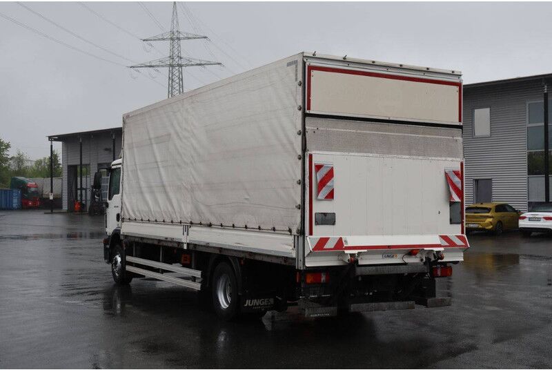 MAN TGM 15.290 - Camión caja cerrada: foto 3 MAN TGM 15.290 - Camión caja cerrada: foto 3