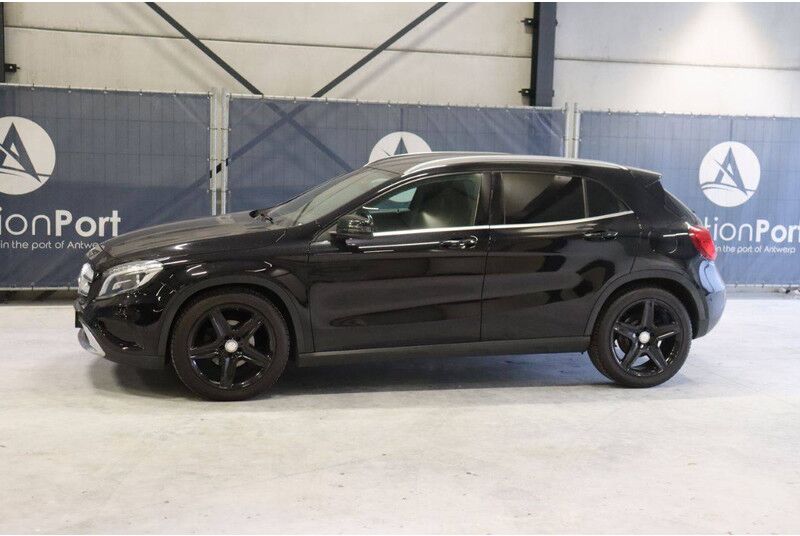 Mercedes-Benz GLA 200 Edition 1 - SUV/ Todoterreno: foto 1 Mercedes-Benz GLA 200 Edition 1 - SUV/ Todoterreno: foto 1