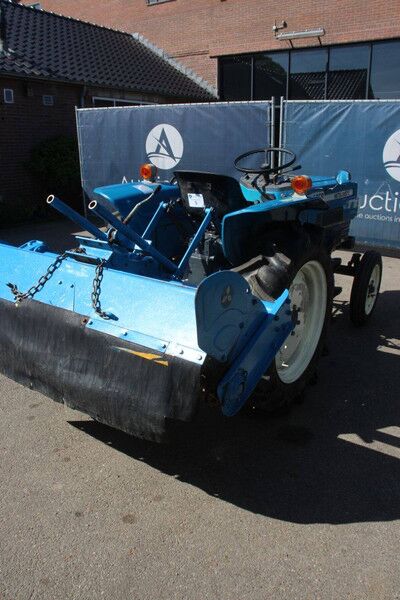 Mitsubishi D2050 - Tractor: foto 5 Mitsubishi D2050 - Tractor: foto 5
