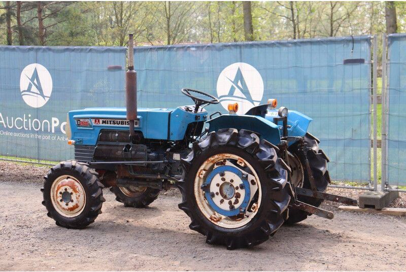 Mitsubishi D2600FD - Tractor: foto 3 Mitsubishi D2600FD - Tractor: foto 3