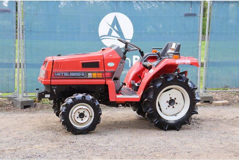 Mitsubishi MT15D - Tractor: foto 1 Mitsubishi MT15D - Tractor: foto 1