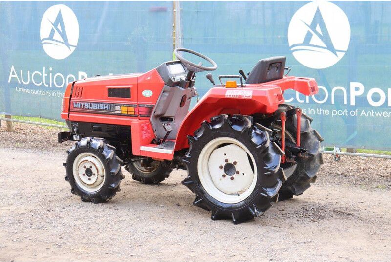 Mitsubishi MT15D - Tractor: foto 3 Mitsubishi MT15D - Tractor: foto 3