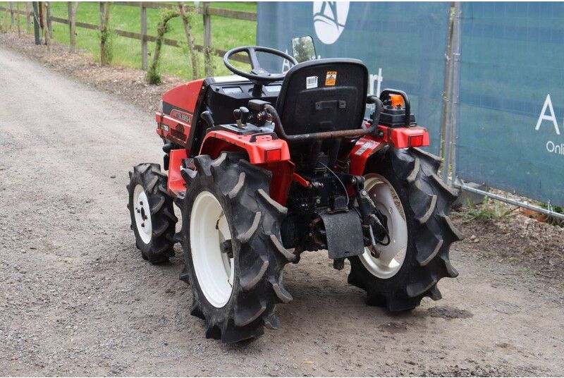 Mitsubishi MT15F - Tractor: foto 4 Mitsubishi MT15F - Tractor: foto 4