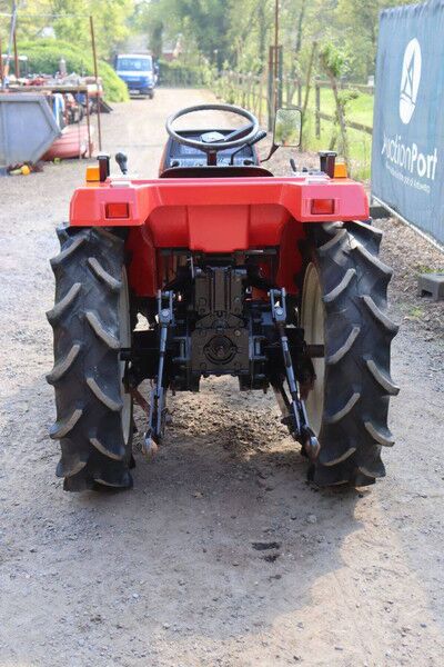 Mitsubishi MT20 - Tractor: foto 5 Mitsubishi MT20 - Tractor: foto 5