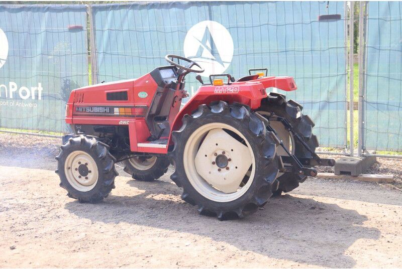 Mitsubishi MT20 - Tractor: foto 3 Mitsubishi MT20 - Tractor: foto 3