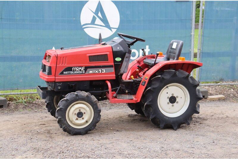 Mitsubishi MTX13 - Tractor: foto 1 Mitsubishi MTX13 - Tractor: foto 1
