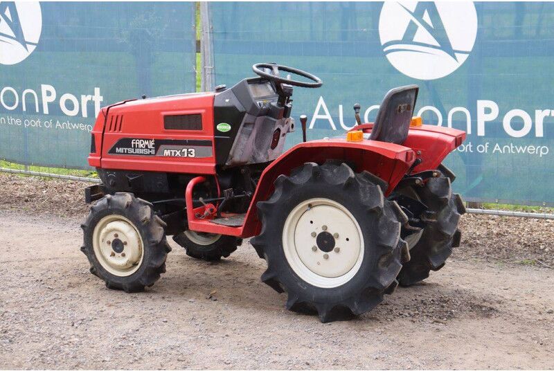 Mitsubishi MTX13 - Tractor: foto 3 Mitsubishi MTX13 - Tractor: foto 3