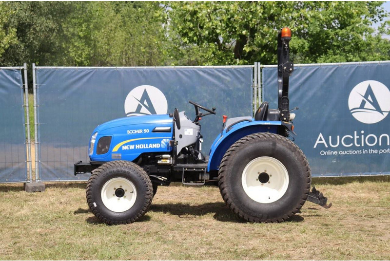 New Holland Boomer 50HST - Tractor: foto 2 New Holland Boomer 50HST - Tractor: foto 2