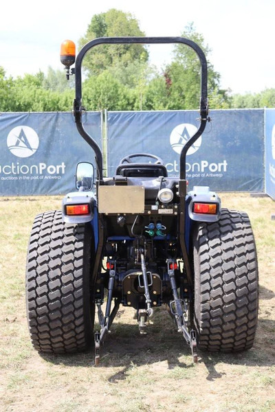 New Holland Boomer 50HST - Tractor: foto 5 New Holland Boomer 50HST - Tractor: foto 5