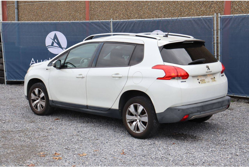 Peugeot 2008 - Sedan: foto 4 Peugeot 2008 - Sedan: foto 4