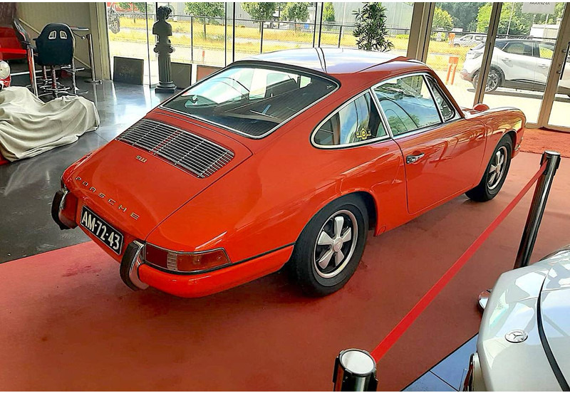 Porsche 911 T - Sedan: foto 3 Porsche 911 T - Sedan: foto 3