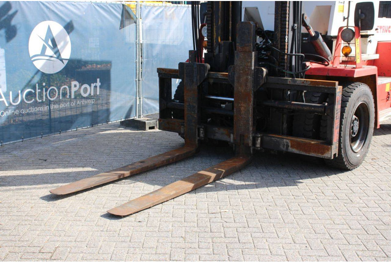 Carretilla elevadora diésel Svetruck 1260-30: foto 9