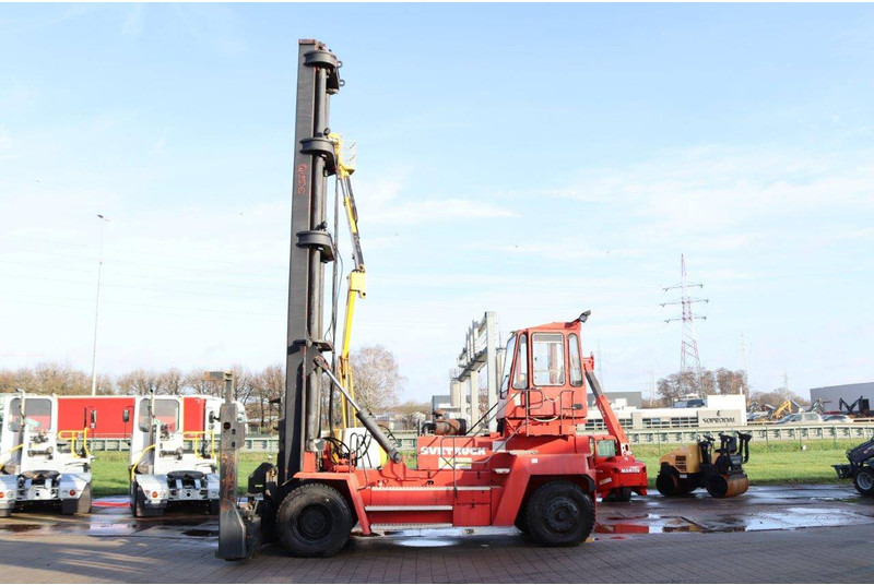 Svetruck 18ECS 42/6H - Reach stacker: foto 2 Svetruck 18ECS 42/6H - Reach stacker: foto 2