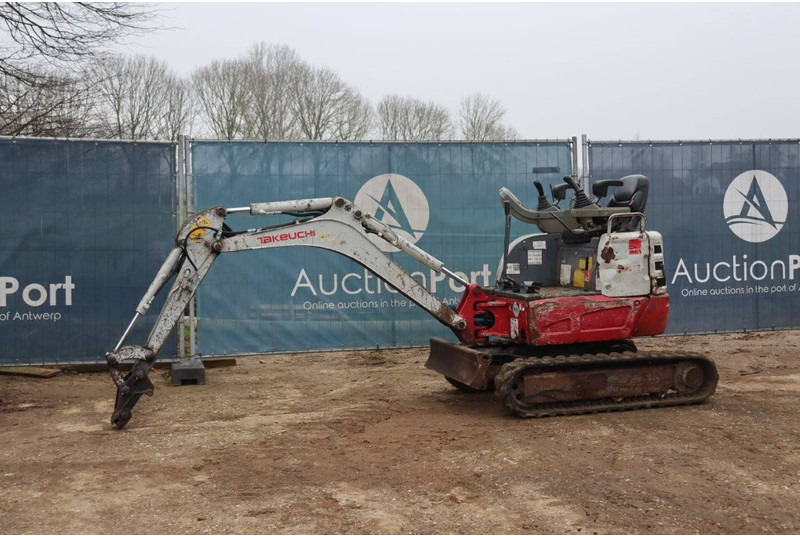 Takeuchi TB215R - Miniexcavadora: foto 1 Takeuchi TB215R - Miniexcavadora: foto 1