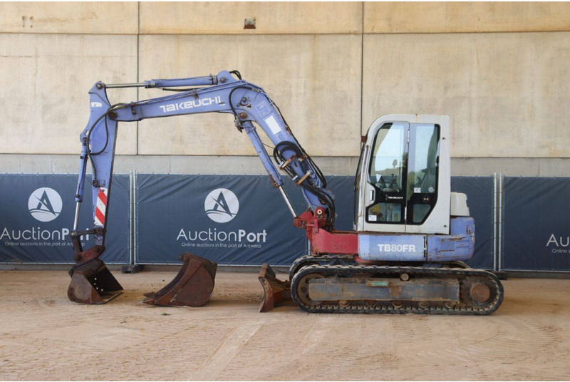 Takeuchi TB80FR - Excavadora de cadenas: foto 2 Takeuchi TB80FR - Excavadora de cadenas: foto 2