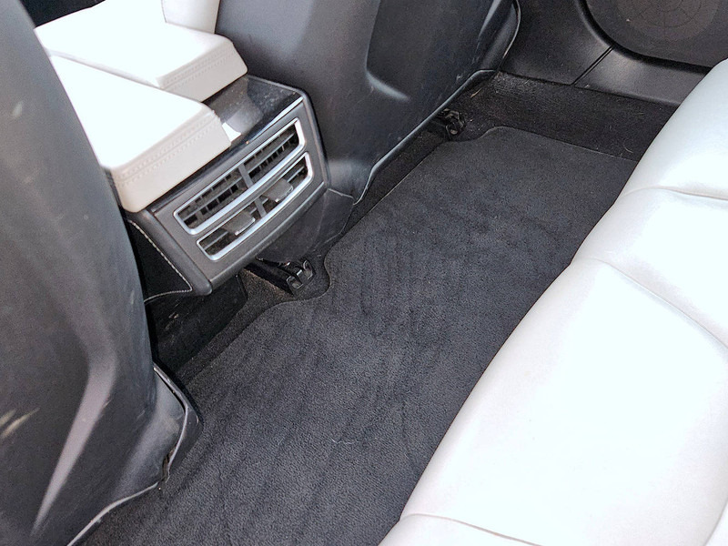 Sedan Tesla Model S _ 85 D: foto 9 Sedan Tesla Model S _ 85 D: foto 9