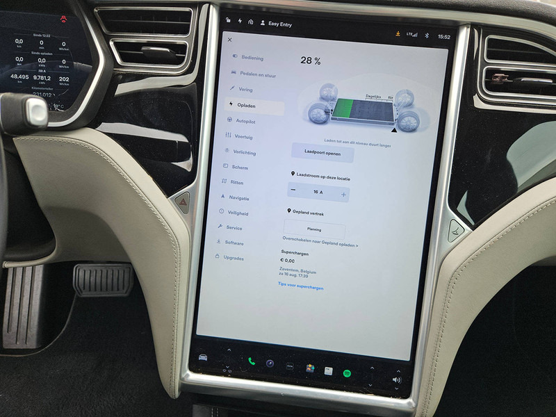 Sedan Tesla Model S _ 85 D: foto 20 Sedan Tesla Model S _ 85 D: foto 20