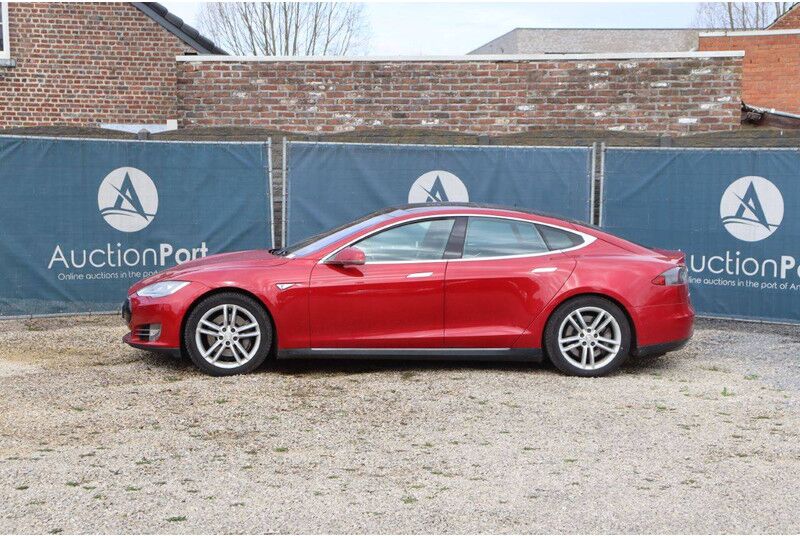 Tesla Motors Model S 85D - Sedan: foto 2 Tesla Motors Model S 85D - Sedan: foto 2