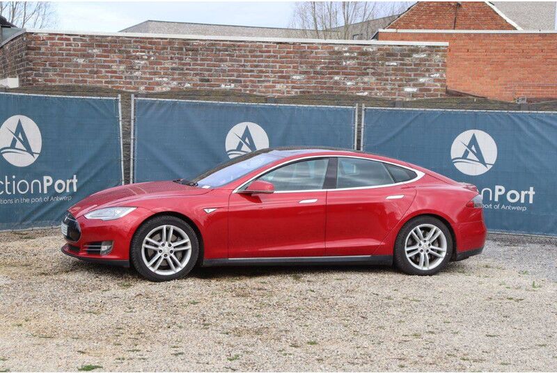 Tesla Motors Model S 85D - Sedan: foto 1 Tesla Motors Model S 85D - Sedan: foto 1